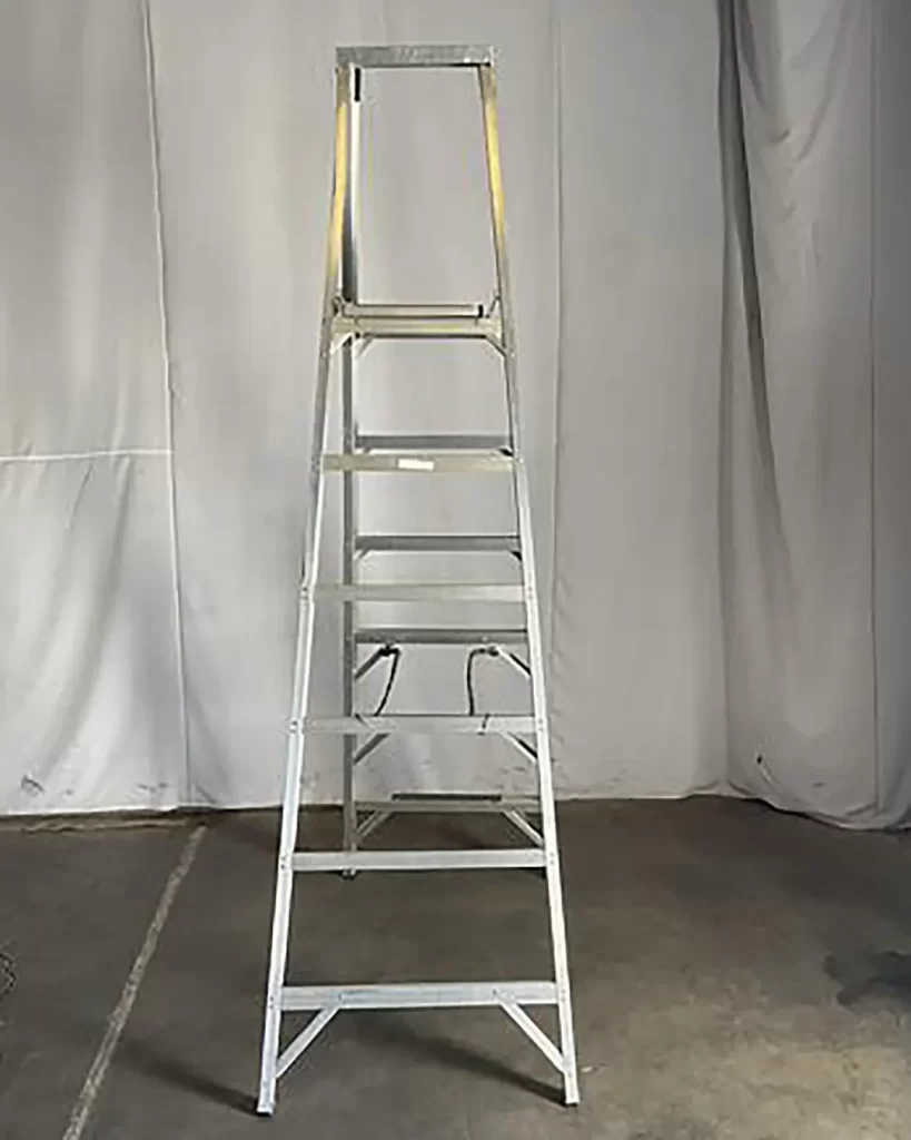 large-used-werner-6-step-aluminium-ladder-3